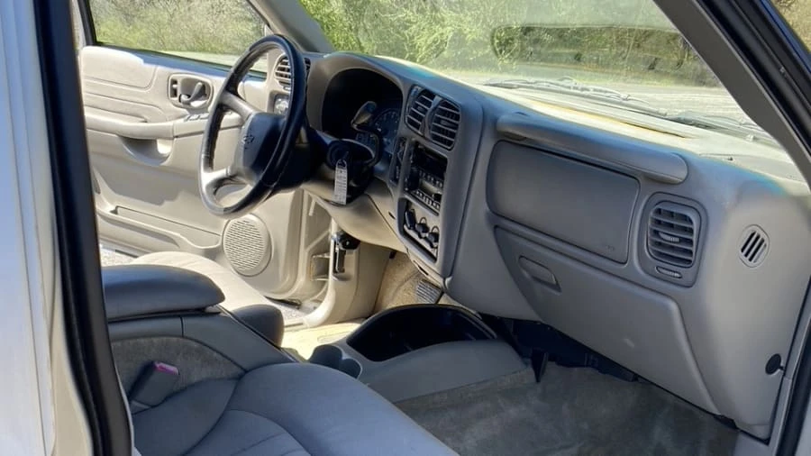 2004 Chevrolet S-10 Blazer 2nd Gen - Image 8 of 16