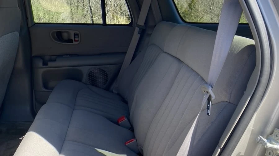 2004 Chevrolet S-10 Blazer 2nd Gen - Image 9 of 16