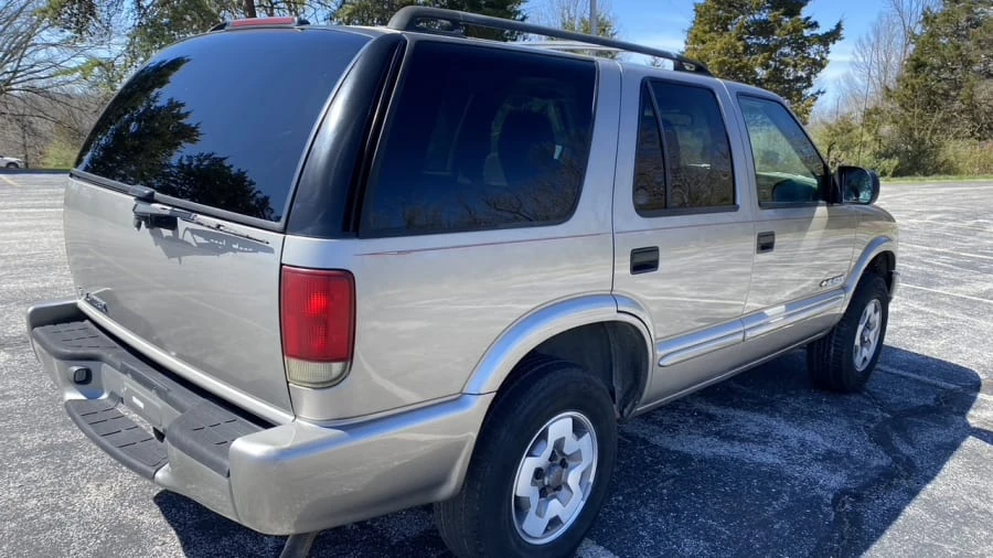 2004 Chevrolet S-10 Blazer 2nd Gen - Image 14 of 16