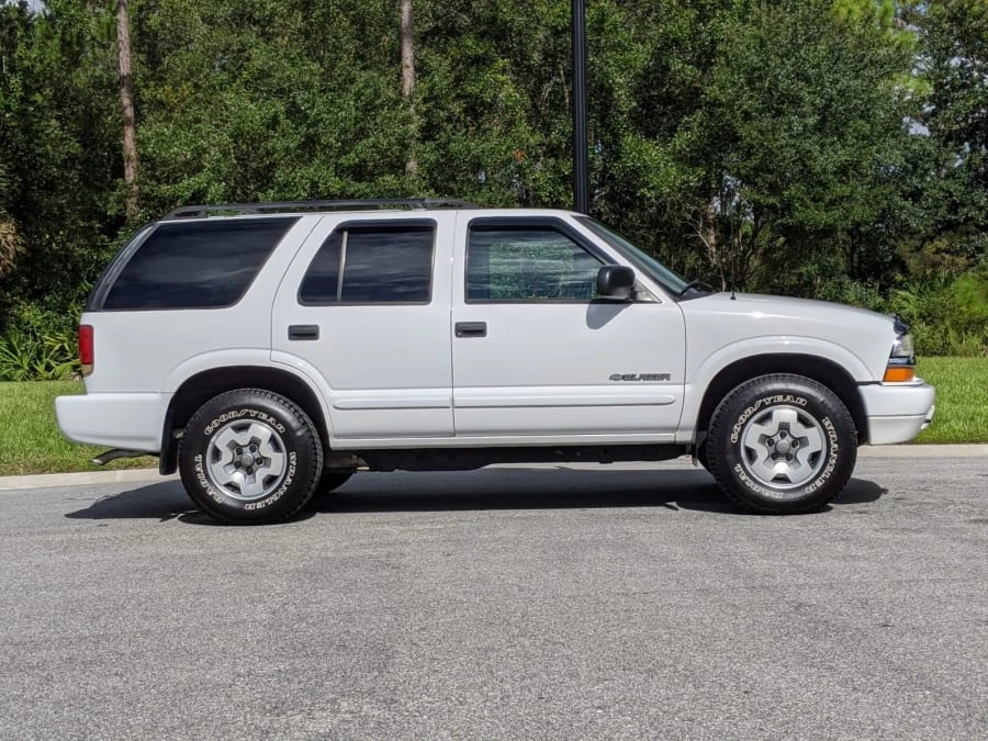 2004 Chevrolet S-10 Blazer 2nd Gen - Image 6 of 14