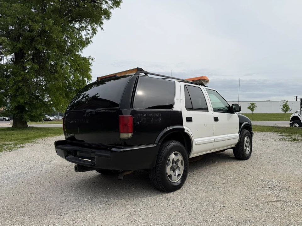 2004 Chevrolet S-10 Blazer 2nd Gen - Image 18 of 31