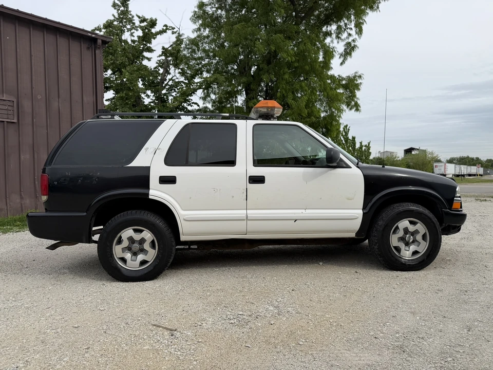 2004 Chevrolet S-10 Blazer 2nd Gen - Image 17 of 31