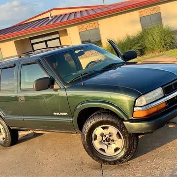 2004 Chevrolet Blazer LS Sport Utility 4D