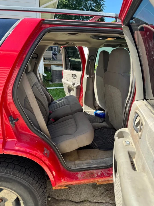 2004 Chevrolet S-10 Blazer 2nd Gen - Image 8 of 10
