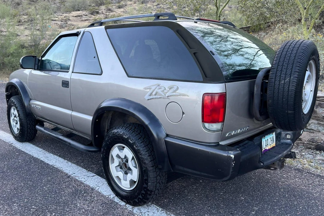 2004 Chevrolet S-10 Blazer 2nd Gen - Image 4 of 31