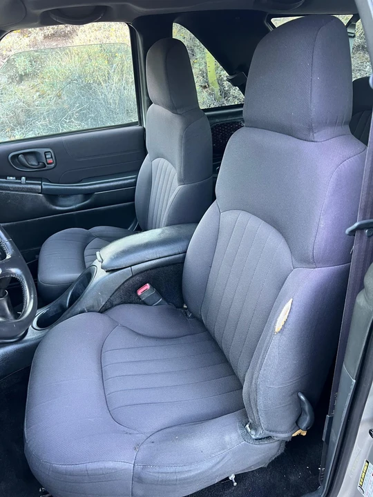 2004 Chevrolet S-10 Blazer 2nd Gen - Image 31 of 31