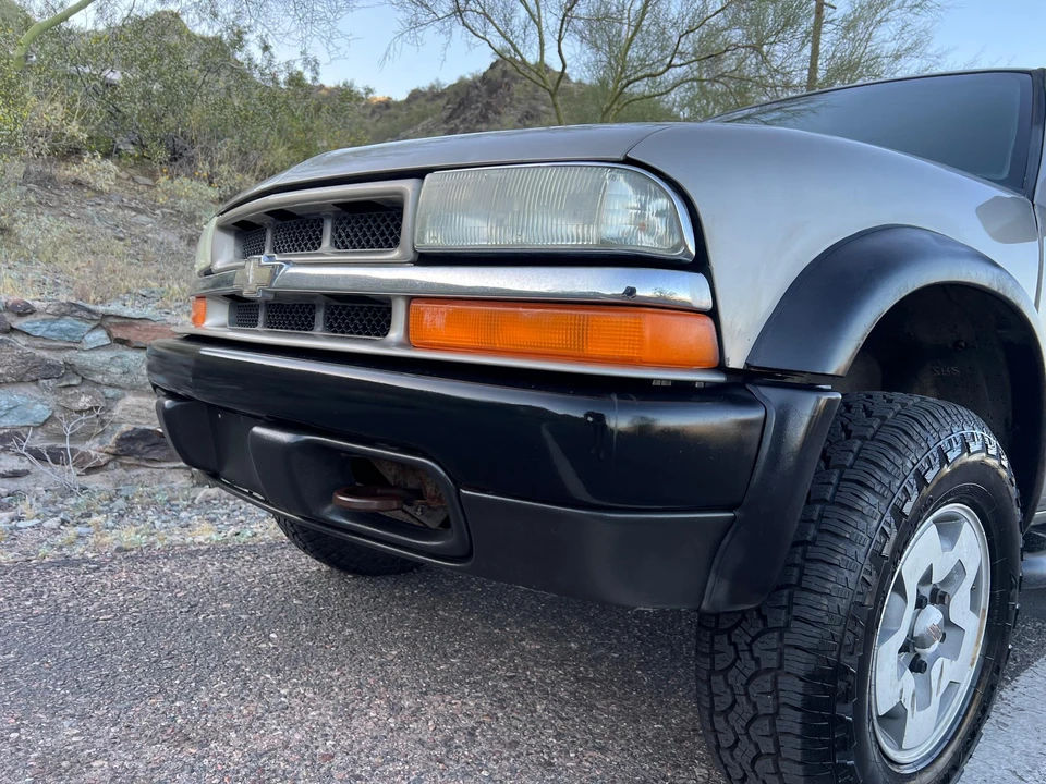 2004 Chevrolet S-10 Blazer 2nd Gen - Image 16 of 31