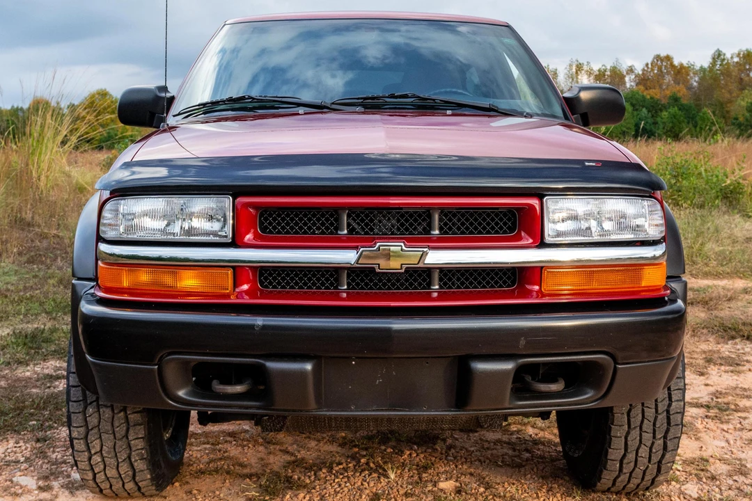 2004 Chevrolet S-10 Blazer 2nd Gen - Image 2 of 29