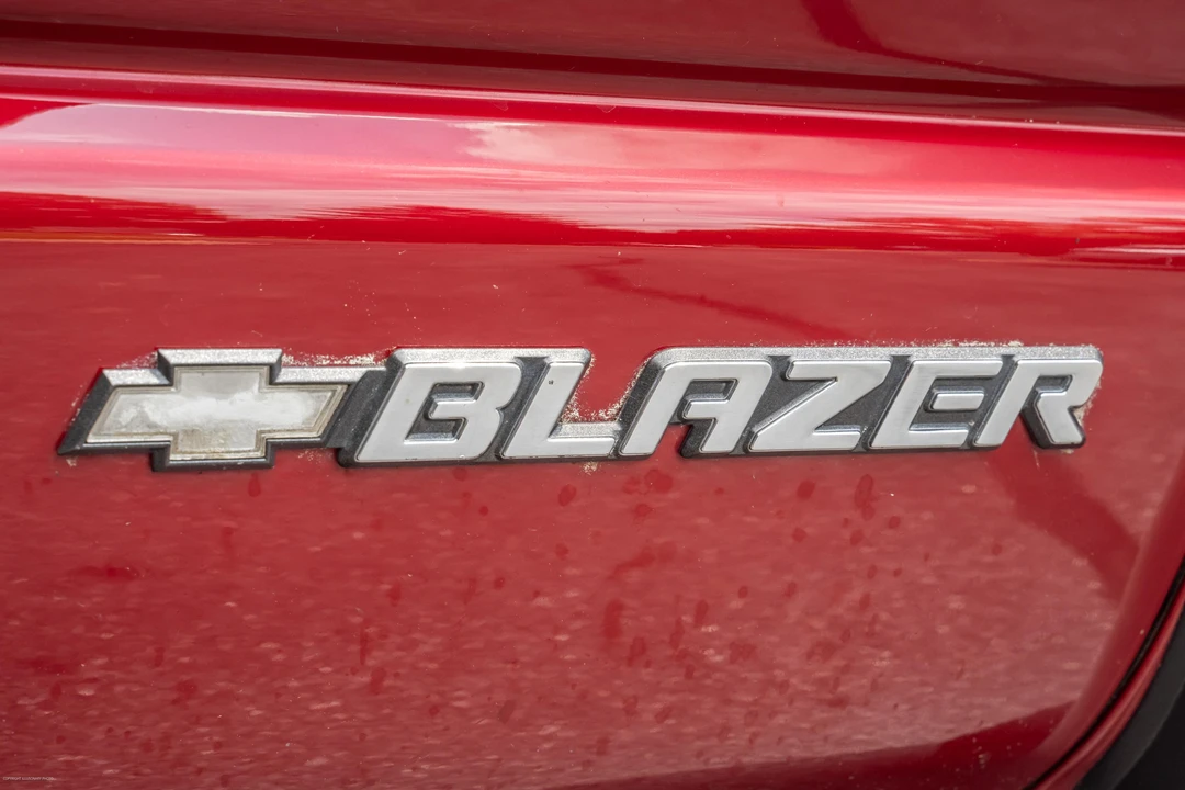 2004 Chevrolet S-10 Blazer 2nd Gen - Image 19 of 31