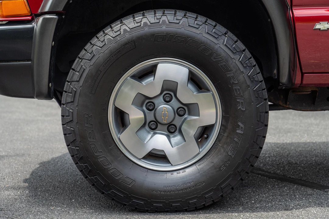 2004 Chevrolet S-10 Blazer 2nd Gen - Image 28 of 31