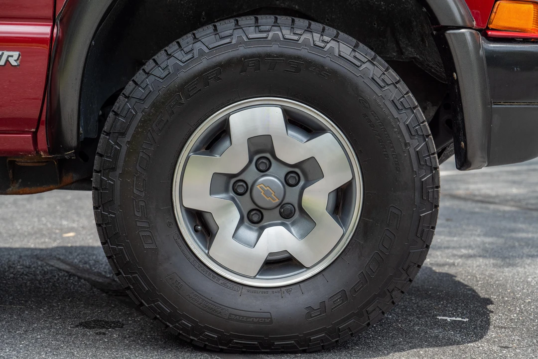 2004 Chevrolet S-10 Blazer 2nd Gen - Image 31 of 31