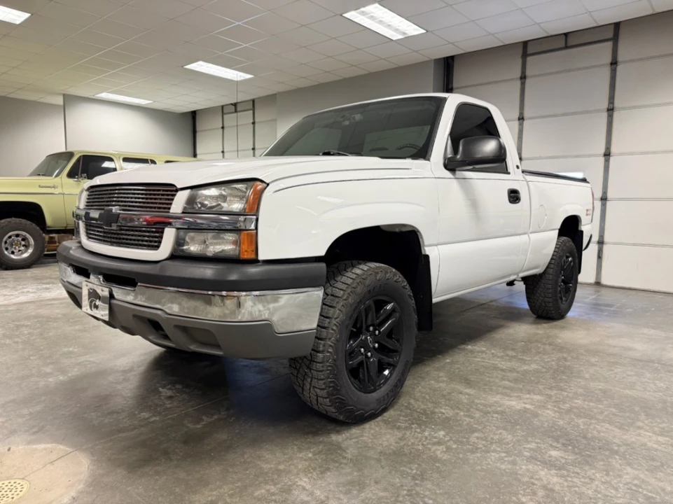 2004 Chevrolet Silverado 1st Gen - Image 2 of 19
