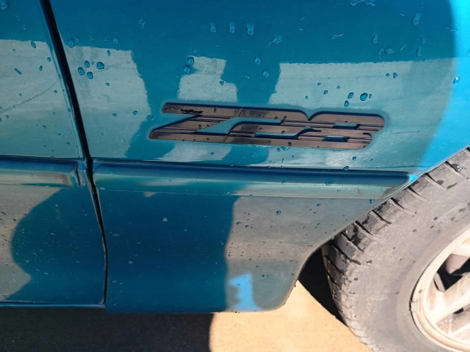 2004 Chevrolet Camaro - Image 2 of 9