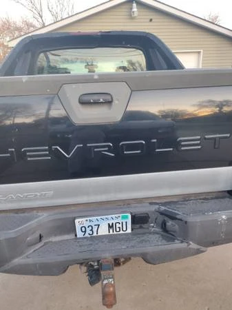 2004 Chevrolet Avalanche - Image 4 of 4