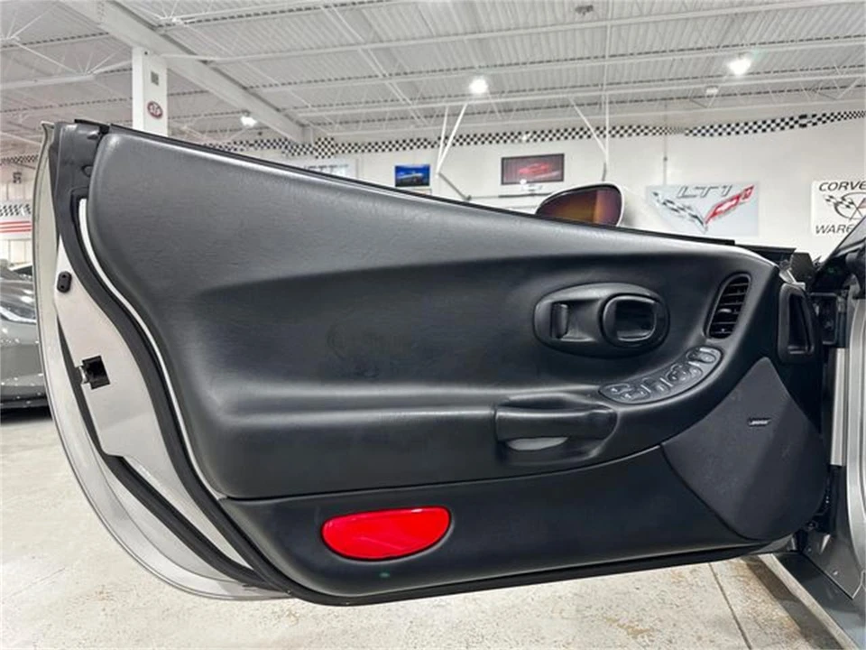 2004 Chevrolet Corvette C5 - Image 13 of 29