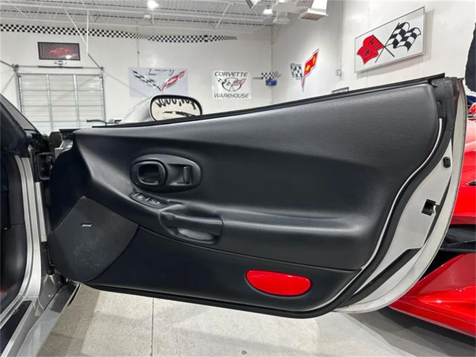 2004 Chevrolet Corvette C5 - Image 14 of 29