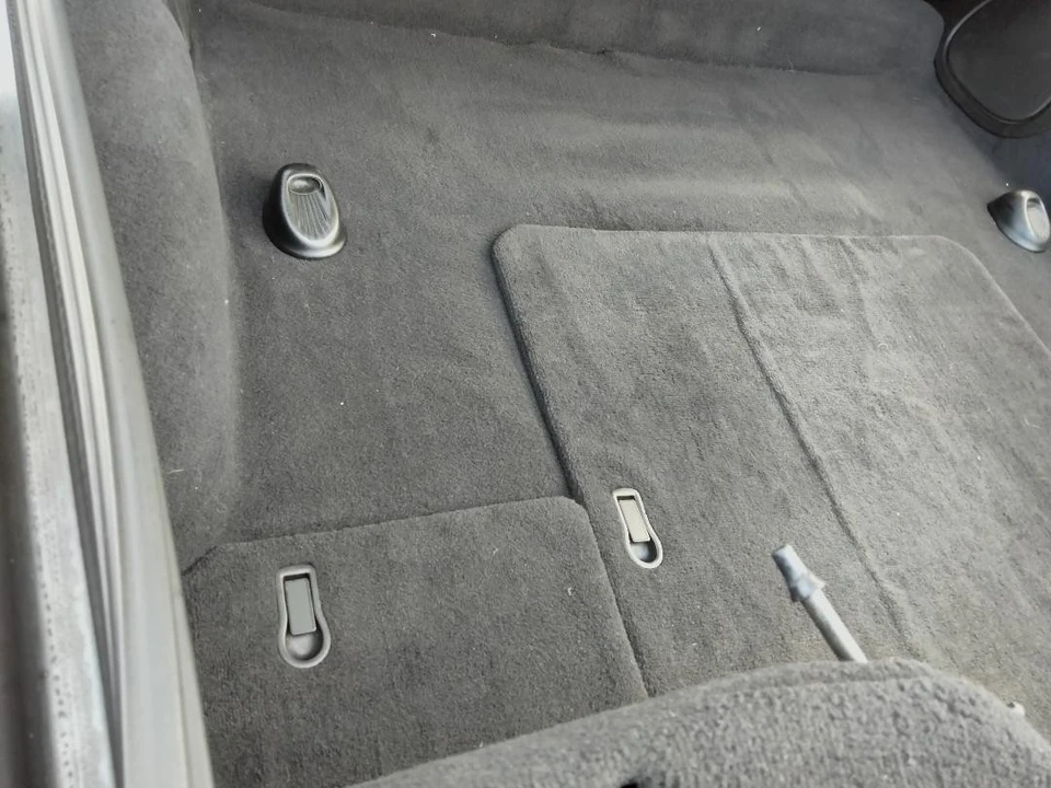 2004 Chevrolet Corvette - Image 9 of 9