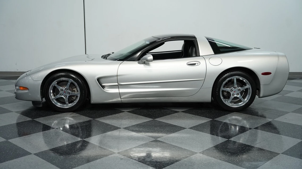 2004 Chevrolet Corvette C5 - Image 2 of 21