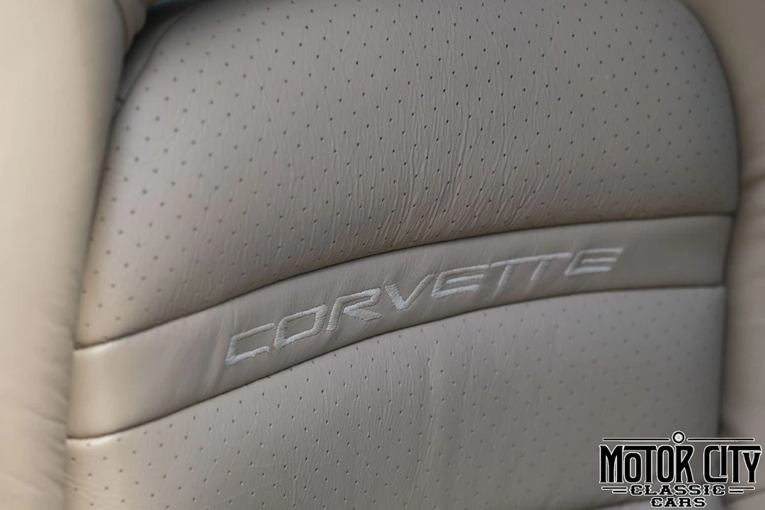 2004 Chevrolet Corvette - Image 18 of 31