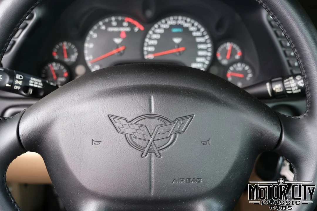 2004 Chevrolet Corvette - Image 24 of 31