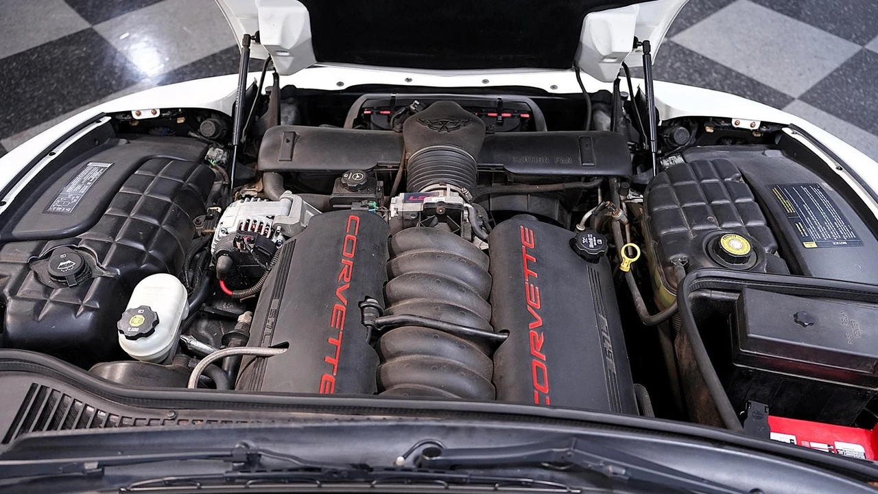 2004 Chevrolet Corvette C5 - Image 4 of 31