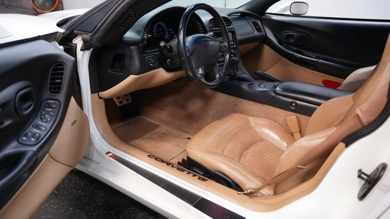 2004 Chevrolet Corvette C5 - Image 5 of 31