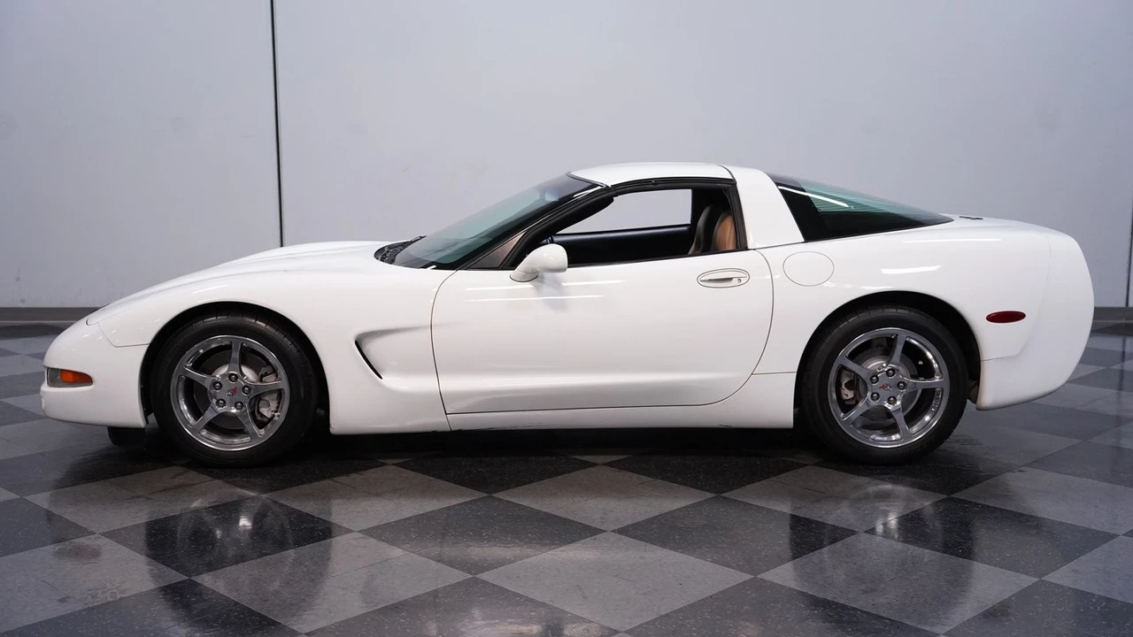 2004 Chevrolet Corvette C5 - Image 3 of 31