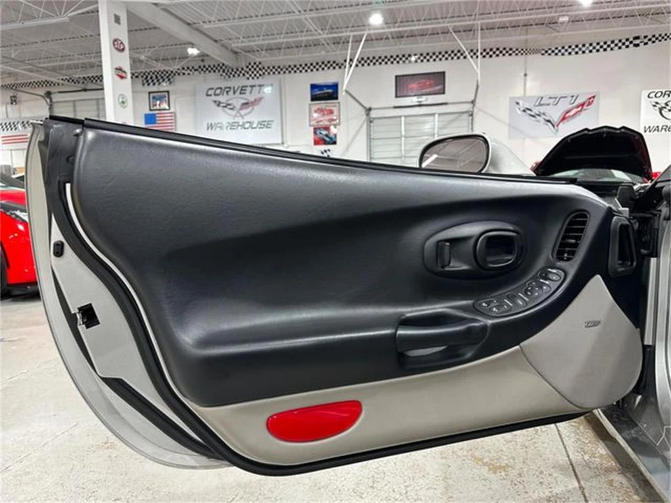 2004 Chevrolet Corvette C5 - Image 15 of 30