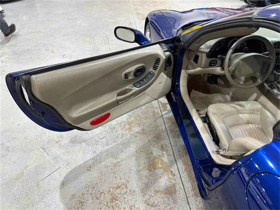 2004 Chevrolet Corvette C5 - Image 14 of 30