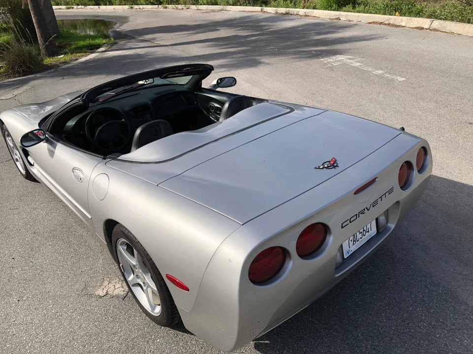 2004 Chevrolet Corvette - Image 9 of 31