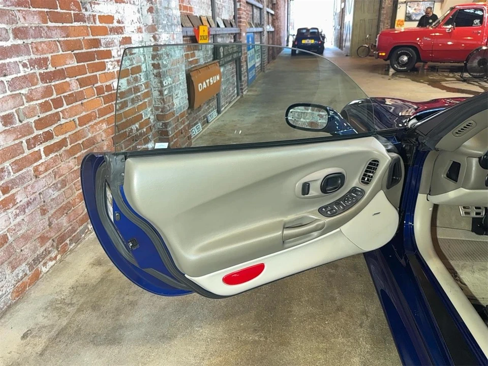 2004 Chevrolet Corvette C5 - Image 16 of 31