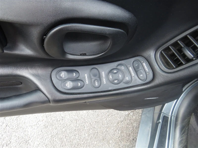 2004 Chevrolet Corvette C5 - Image 14 of 21