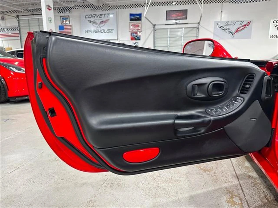 2004 Chevrolet Corvette C5 - Image 16 of 30