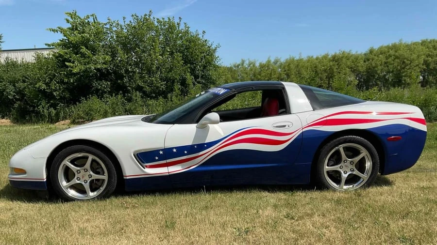 2004 Chevrolet Corvette C5 - Image 2 of 13