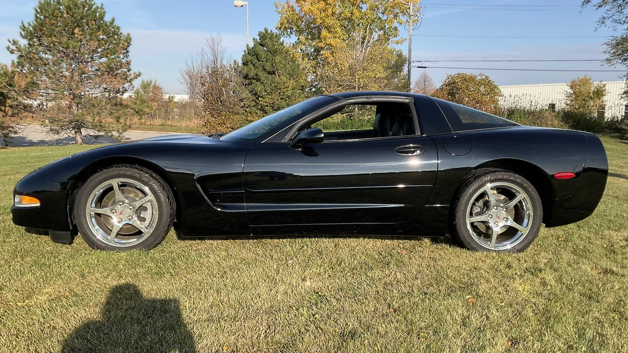 2004 Chevrolet Corvette C5 - Image 2 of 10