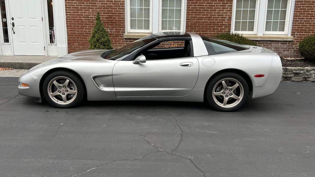 2004 Chevrolet Corvette C5 - Image 2 of 7