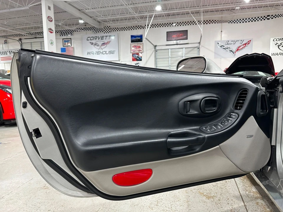 2004 Chevrolet Corvette C5 - Image 16 of 21
