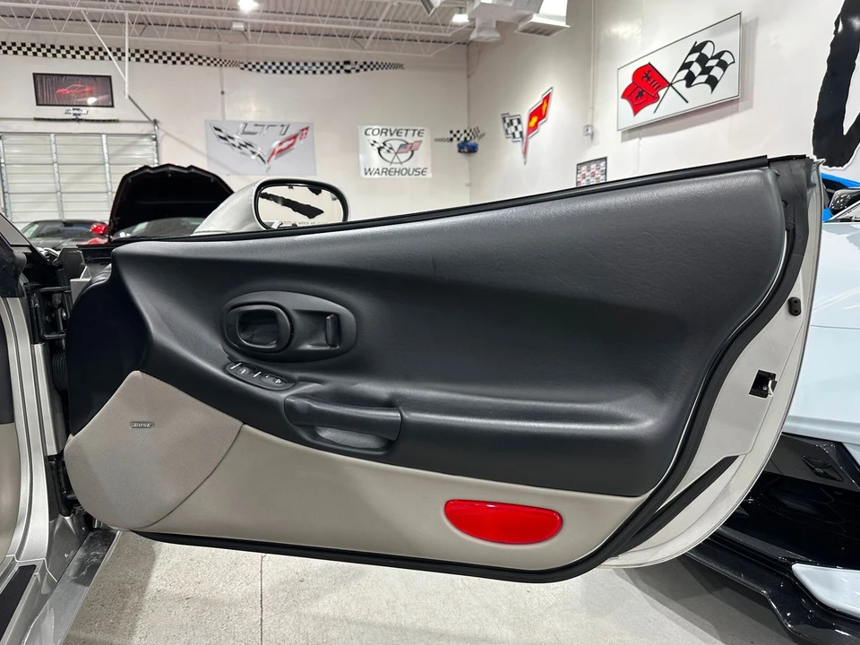 2004 Chevrolet Corvette C5 - Image 17 of 21