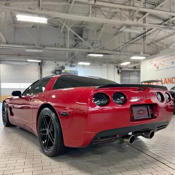 2004 Chevrolet Corvette Coupe 2D