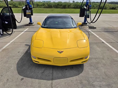2004 Chevrolet Corvette Coupe 2D