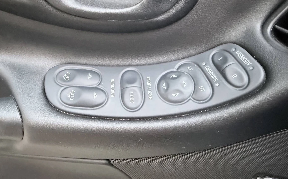 2004 Chevrolet Corvette C5 - Image 14 of 31