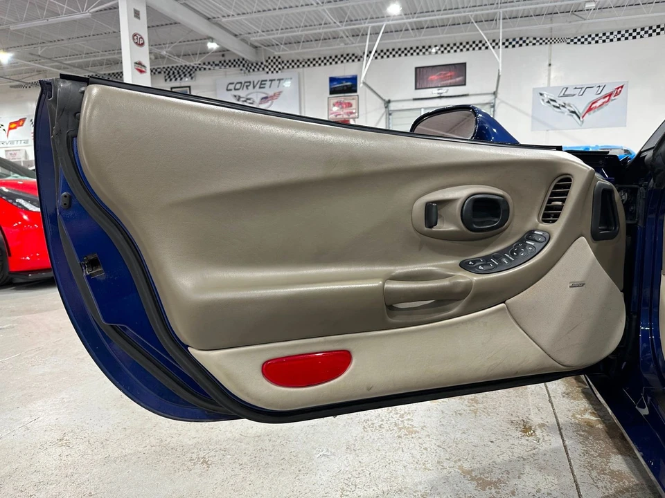 2004 Chevrolet Corvette C5 - Image 11 of 21