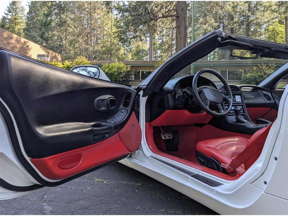 2004 Chevrolet Corvette C5 - Image 18 of 28
