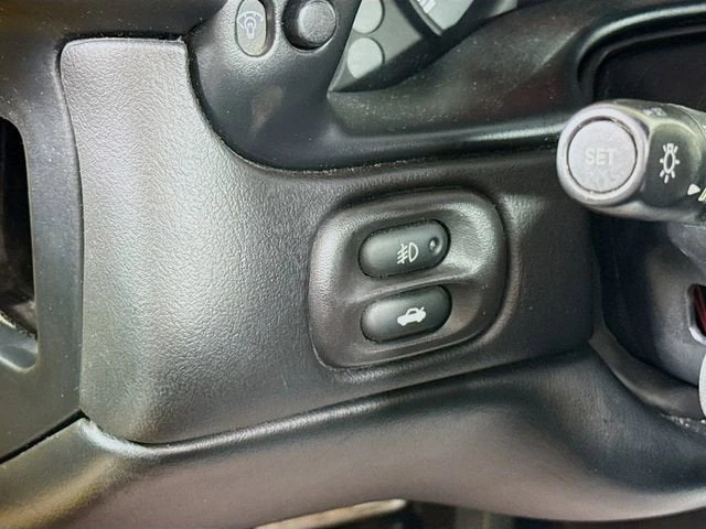 2004 Chevrolet Corvette C5 - Image 12 of 31