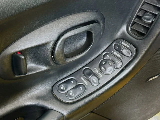 2004 Chevrolet Corvette C5 - Image 18 of 31