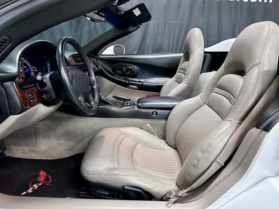 2004 Chevrolet Corvette C5 - Image 14 of 21