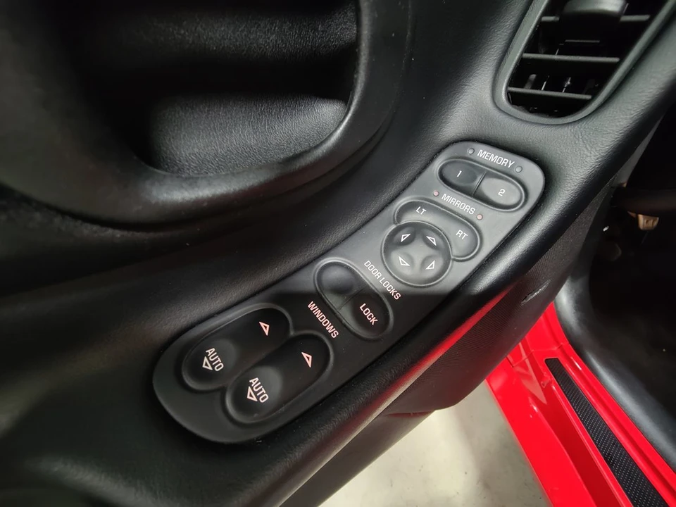 2004 Chevrolet Corvette C5 Z06 - Image 24 of 31