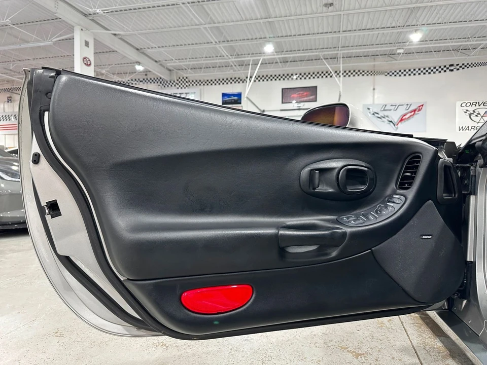 2004 Chevrolet Corvette C5 Z06 - Image 14 of 21