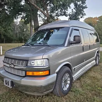 2004 Chevrolet Express 1500 Passenger Van