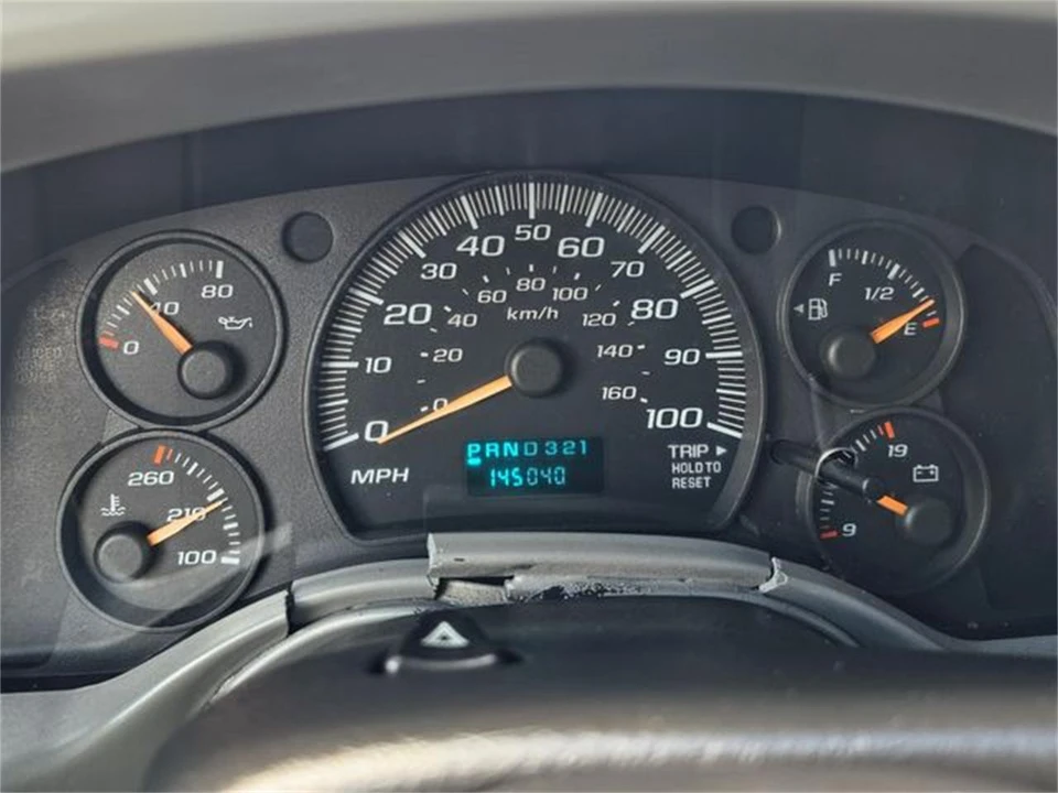 2004 Chevrolet Express - Image 18 of 31